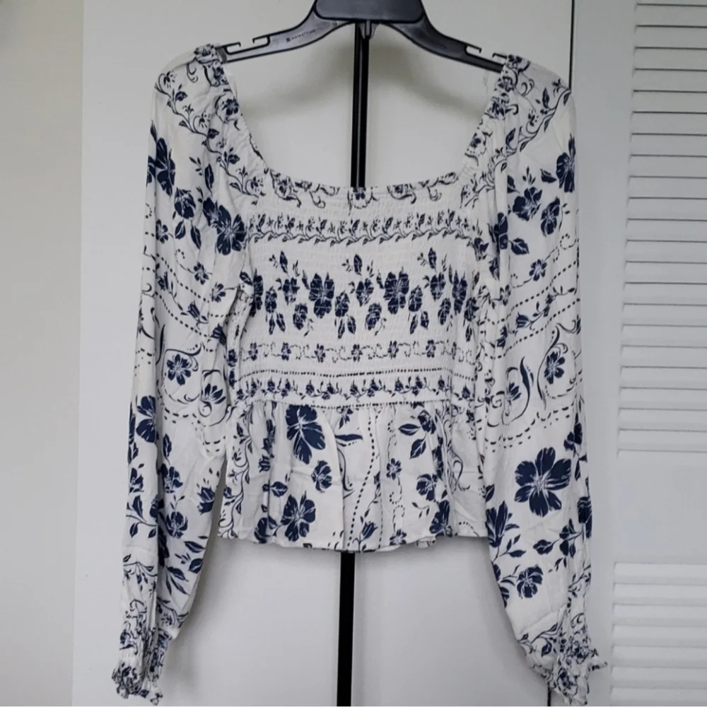 Square Neck Smocked Blouse - Picture 3 of 4